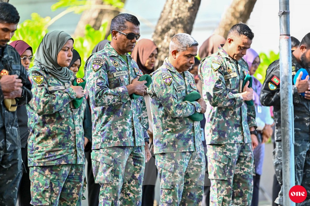 ވަން ފޮޓޯ: ސުނާމީގައި މަރުވި މީހުންގެ ހަނދާނުގައި ބޭއްވި ސުކޫތު
