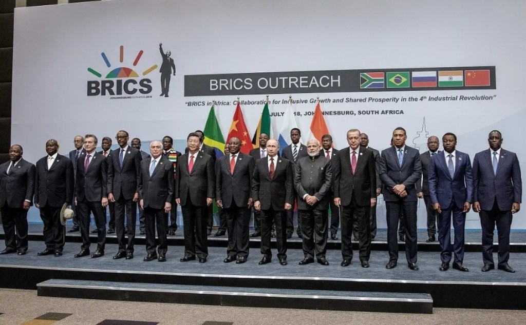 BRICS fulhaakurumaamedhu muahssisunge medhugai varahbodu khiyaaluthafaathuvumeh!
