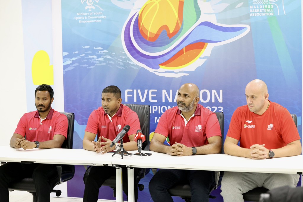 Five nations Basket mubaraiyy maadhamaa: Amaazakee ran vanaeh!