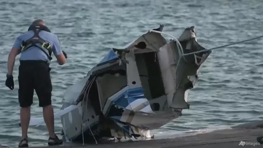 Seaplane crash near Rottnest Island claims three lives