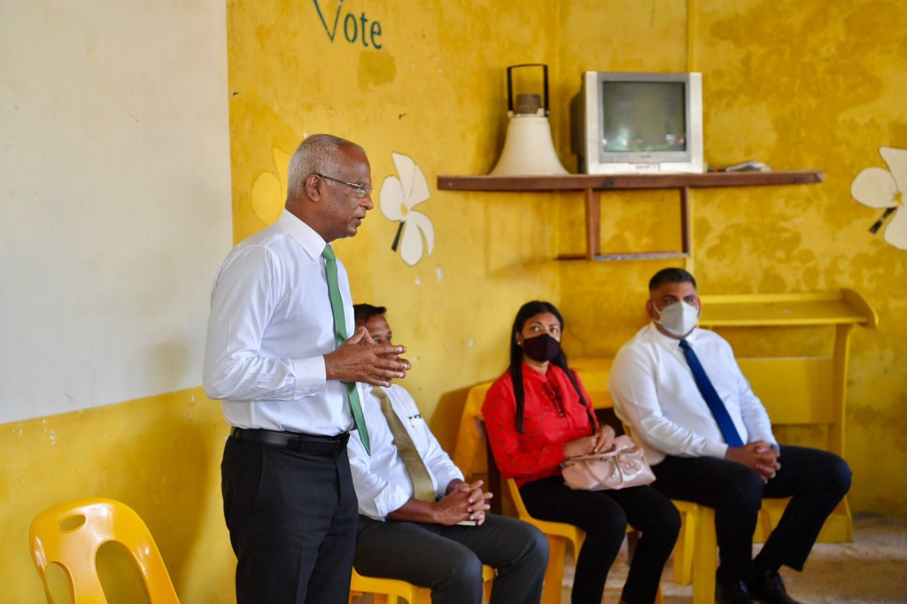 Democratic verikameh kuran faseyha eh noon, verikan mikuranee hurihaa kamakah balaigen: Raees