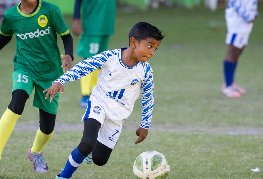 Aalin ge hunarun hairaankan: gaumee jersey ah atholhuthah hoadhan jehey