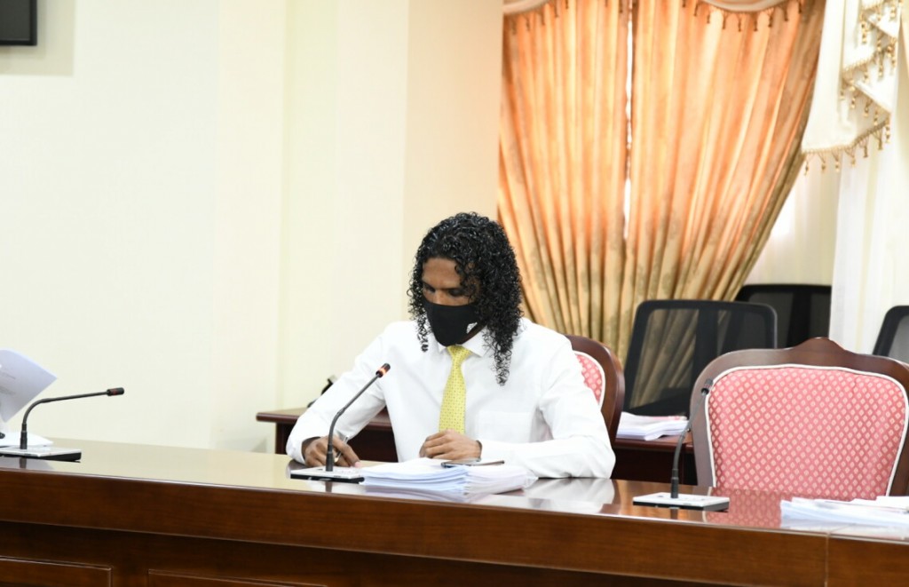 Ventilator massala balaa Committee ge baddhaluvunthakugai baiveri nuvaan yaugoobu ninmavaifi