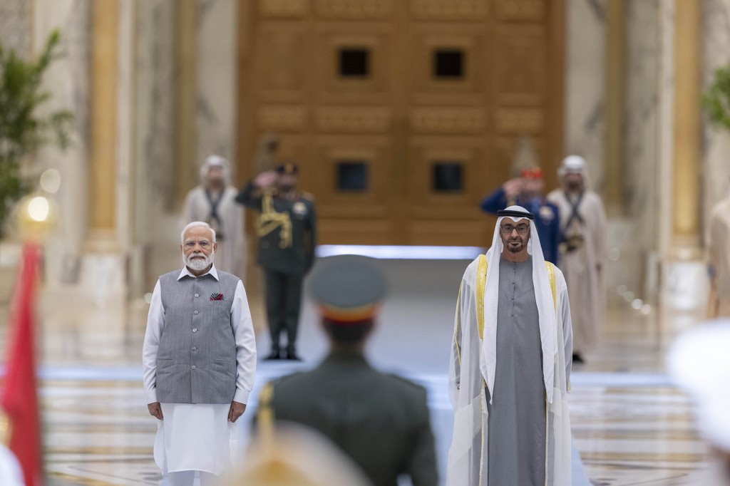 India in UAE ge viyafaareegai rupees beynun kurumuge agreement ehggai soii kohffi