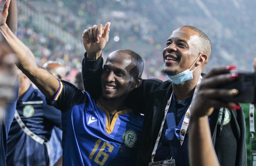 Cameroon quater ah, Keeper kamah  kulhuntheriyaku laigen kulhunu Comoros ah loaiyybaai ihuthiraamu