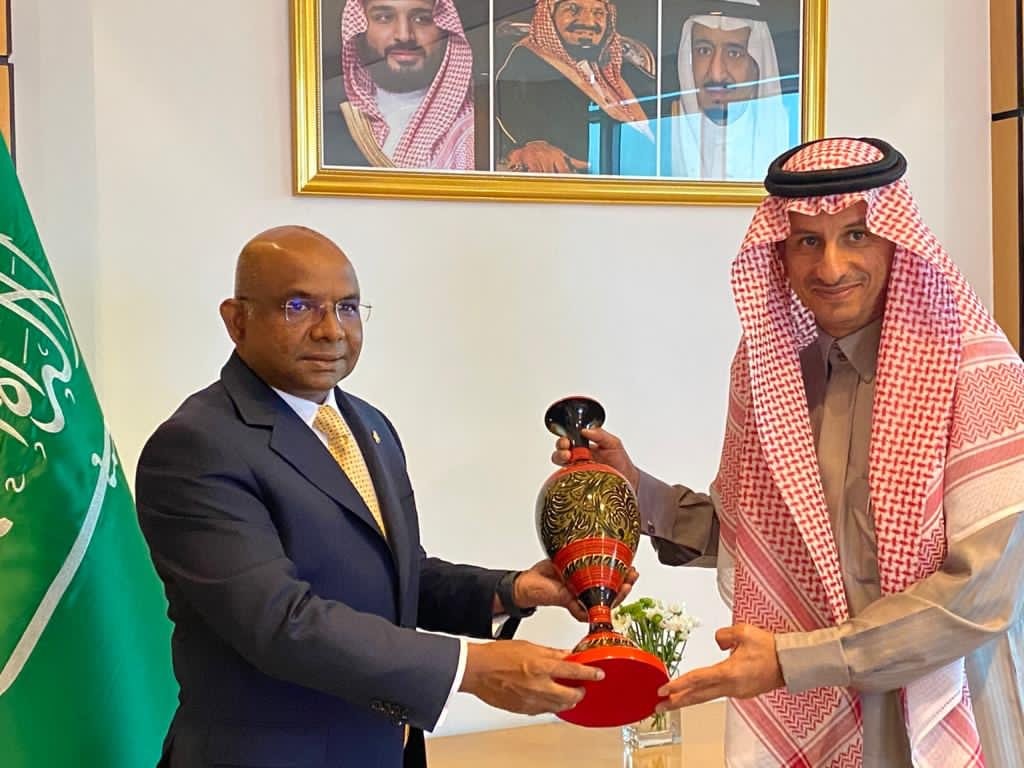 OIC ge bahdhaluvumah fahu minister Shahid raajje vadaigenfi
