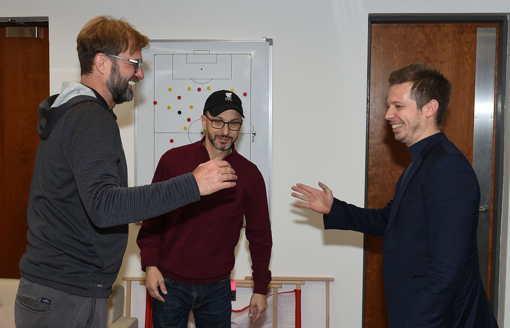 Liverpool kaamiyaabee aa hamayah kuri dhathurugai eheevedhin Laptop Guru!