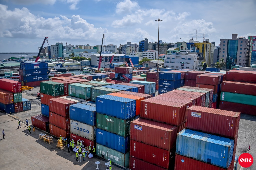 Minivan viyafaareege ebbasvumuge dhashun China inn 1 billion rufiyaa ge mudhaa etherekoffi