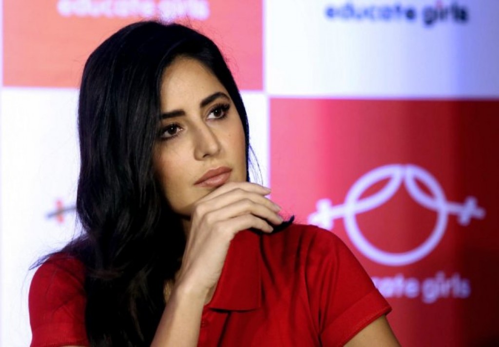 Katrina Kaif anehkaaves covid-19ah positive vehjje