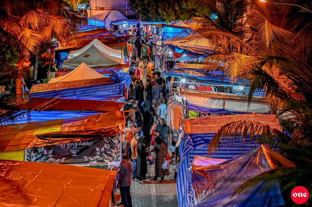 Roadha mahah haassa night market eh baavvany