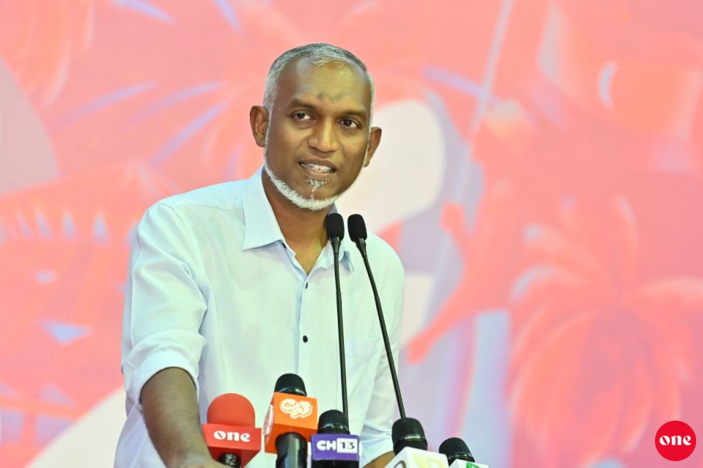 Rayyithun beynunvanee riyaasee nizaamu, ehen gothakah badhaluvaan beynumeh nuvey: Muizzu