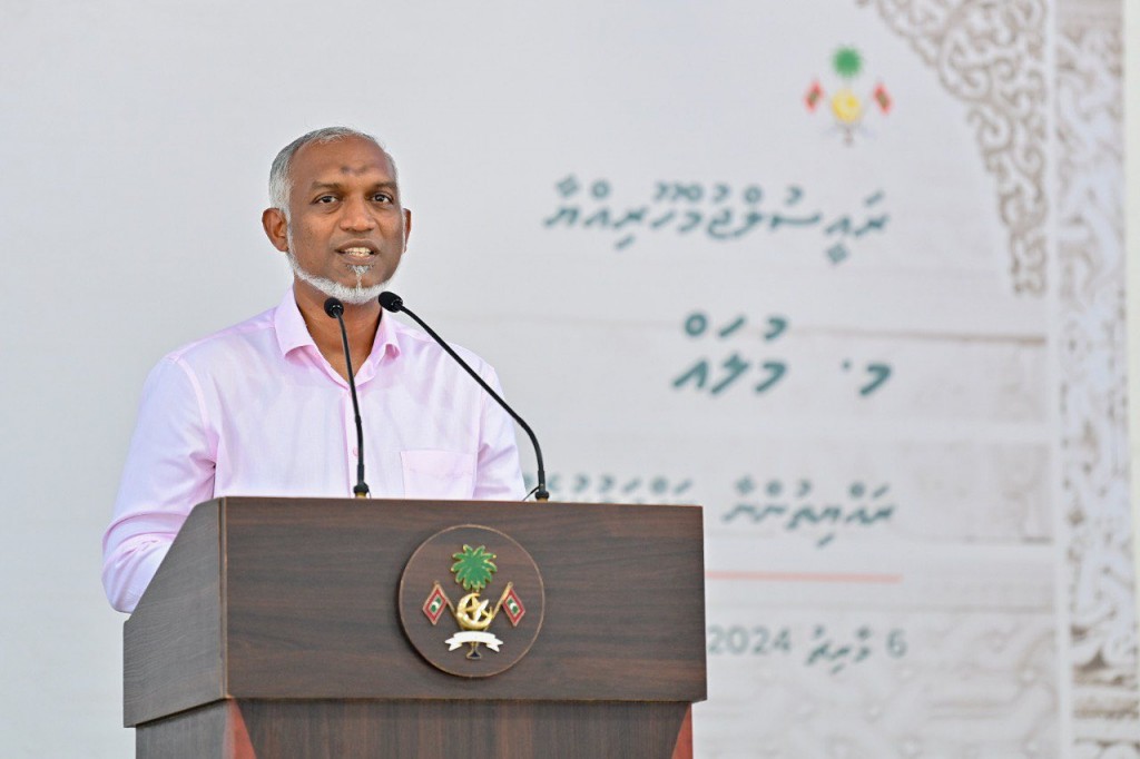 Council thakuge idhaaree muvazzafunge musaara bodu kureveynee majilis ah: Raees
