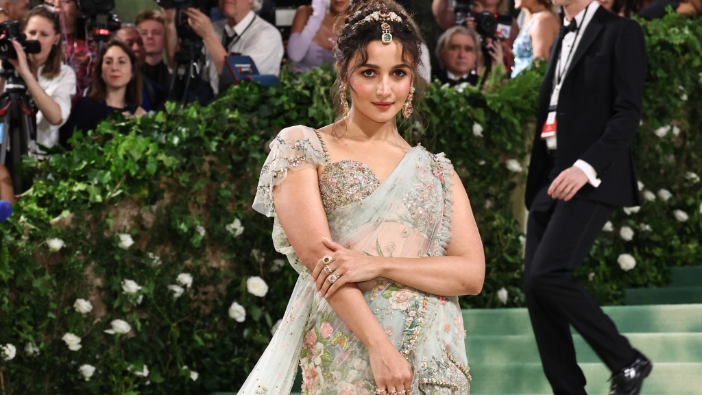 Alia ves biruveri majaa film akah