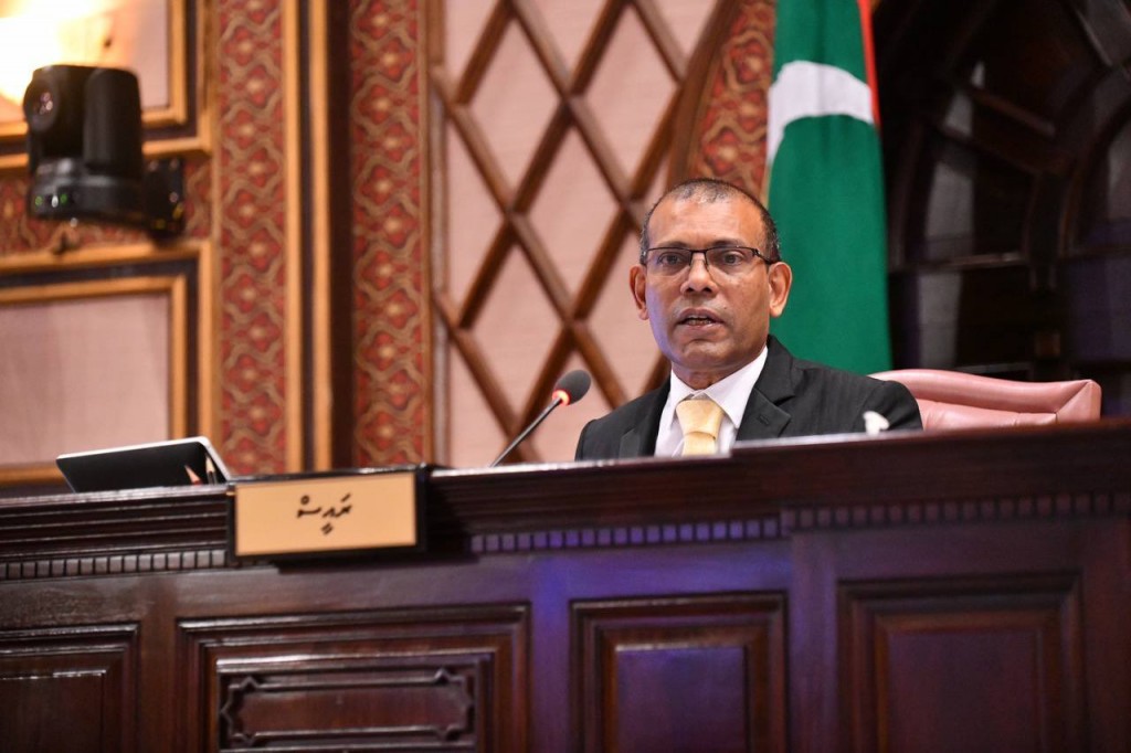 Vina dhanduthakuge badhalugai Artificial dhanduthah hadhaathee Mahloof ah majlis Raees faadu vidhaalhuvejje