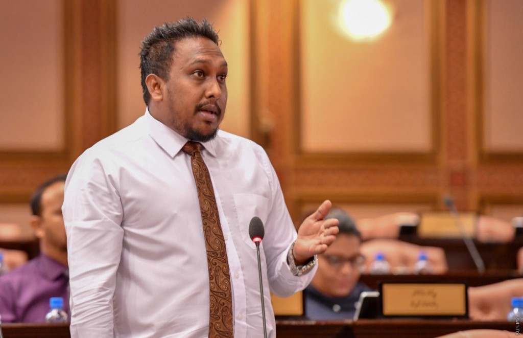Fennamun midhanee Raees Solih ge sarukaaru fail kohllan MDP inn kuraa masahkkai thakeh: Nasheed