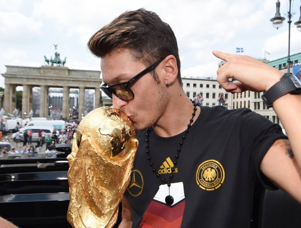 Ozil football kulhun huttaalaifi