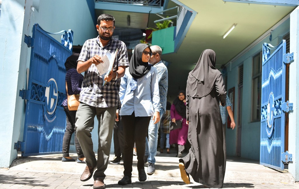 Dhathithah hahllu kurumah mudhahrrisunnai dharivarunnaai beleniverinnaaeku mashvaraathah fashaifi