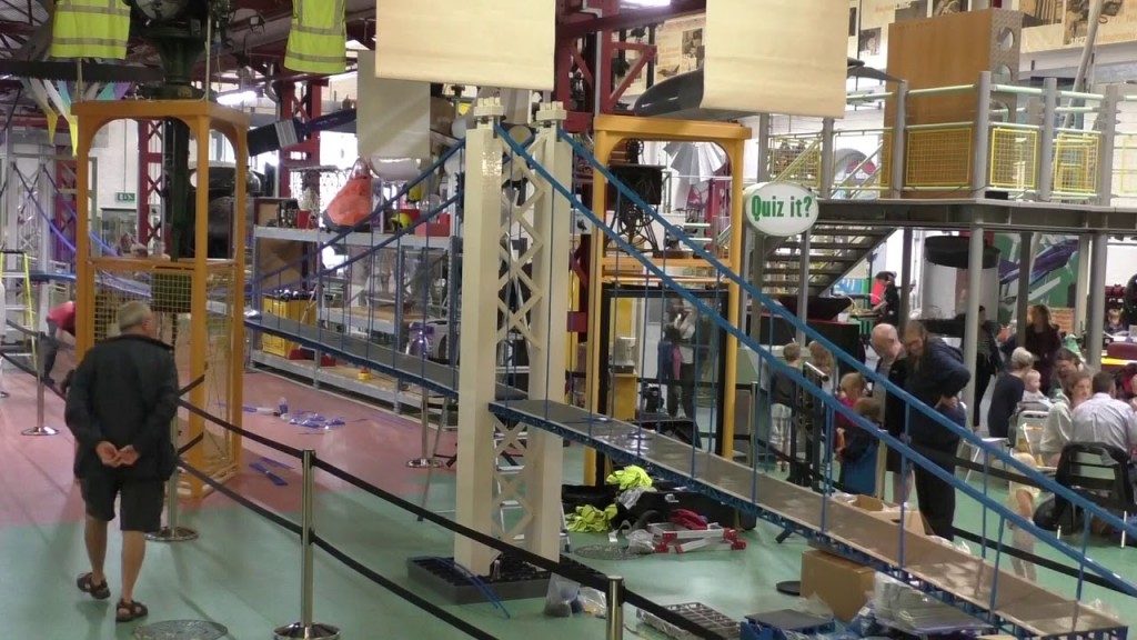 111 Feet lego bridge akaa eku dhuniyeyge record muguraalaifi