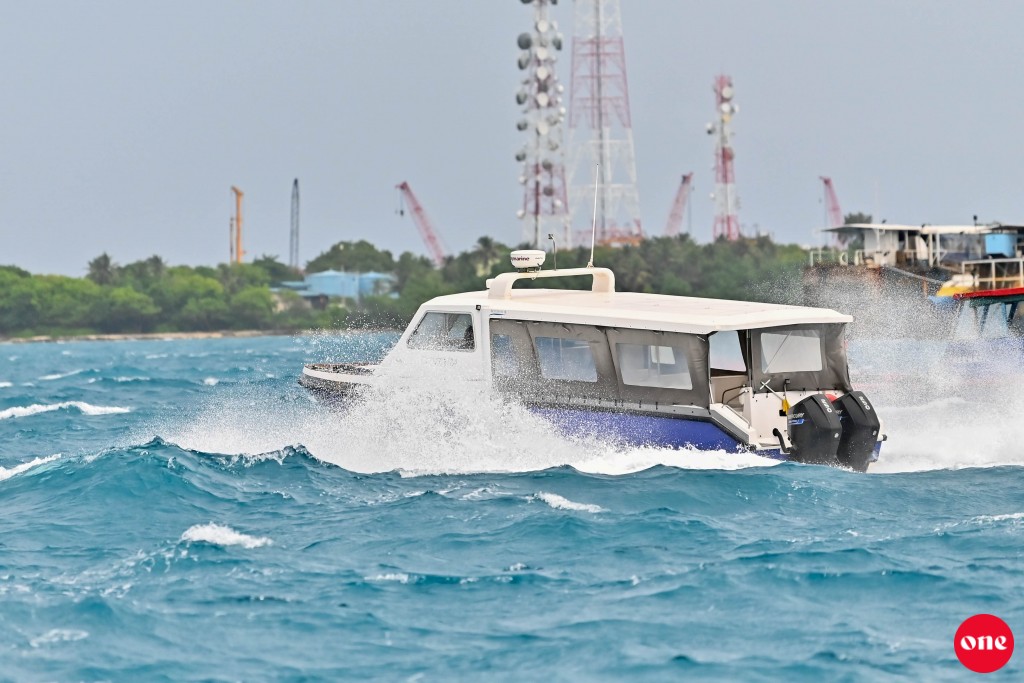 Kuriyah oiy 24 gadi iru kanduthah gadha vaane, udha araafaane