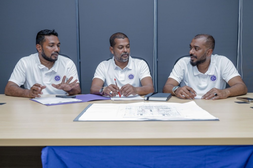 Mubeen New aa havaaluvaan visnanee team akaa eku, Minister Abdulla aai Kappi adhi Mujuthaba himeney