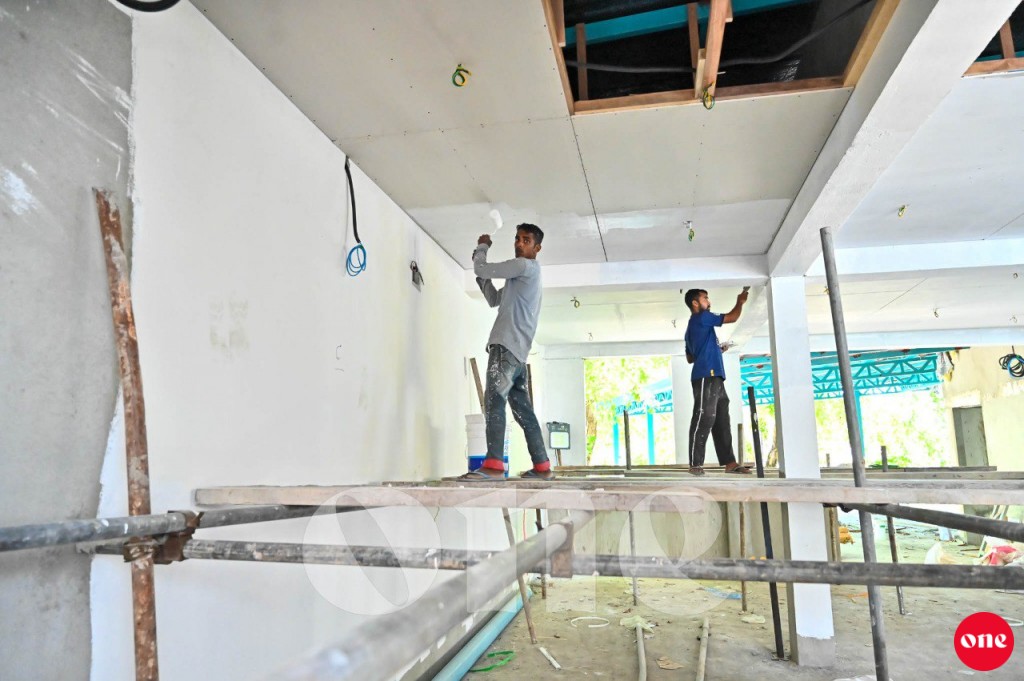 Aa saharaa miskithuge masakkaiy august mahu ge fahu hafthaa gai nimeyne: Aazim