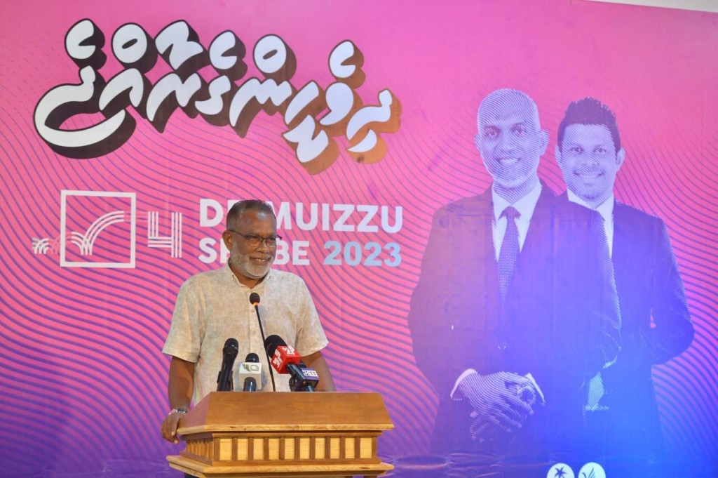 Malamathi badhalu vejje, riyaasee inthihaabu bodu thanun Muizzu kaamiyaabu kohfi: Adhurey
