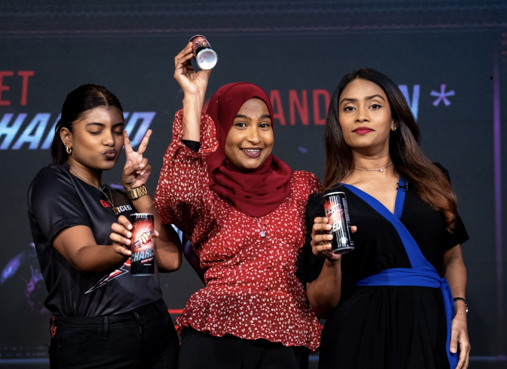 ''Get charged and win'' promotion ge 4 guruathulumeh baavvai naseebuverin hovaifi