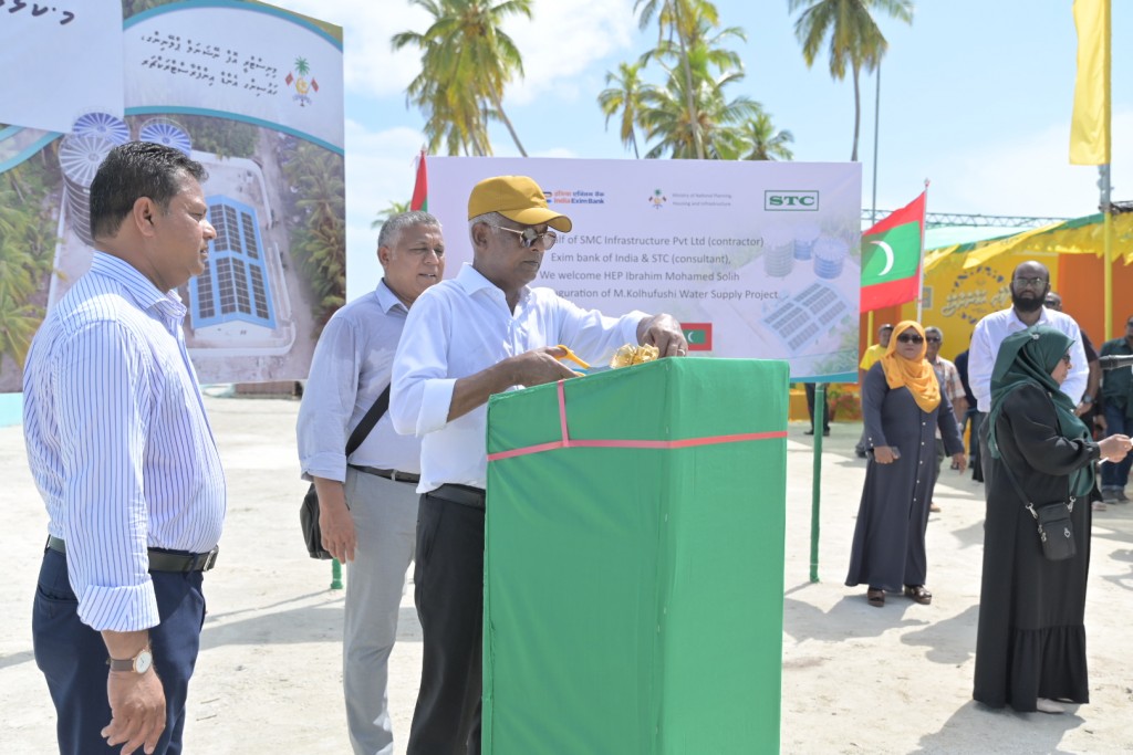 Pres inaugurates Water Supply Service after completion of Kolhufushi Shore Protection Project