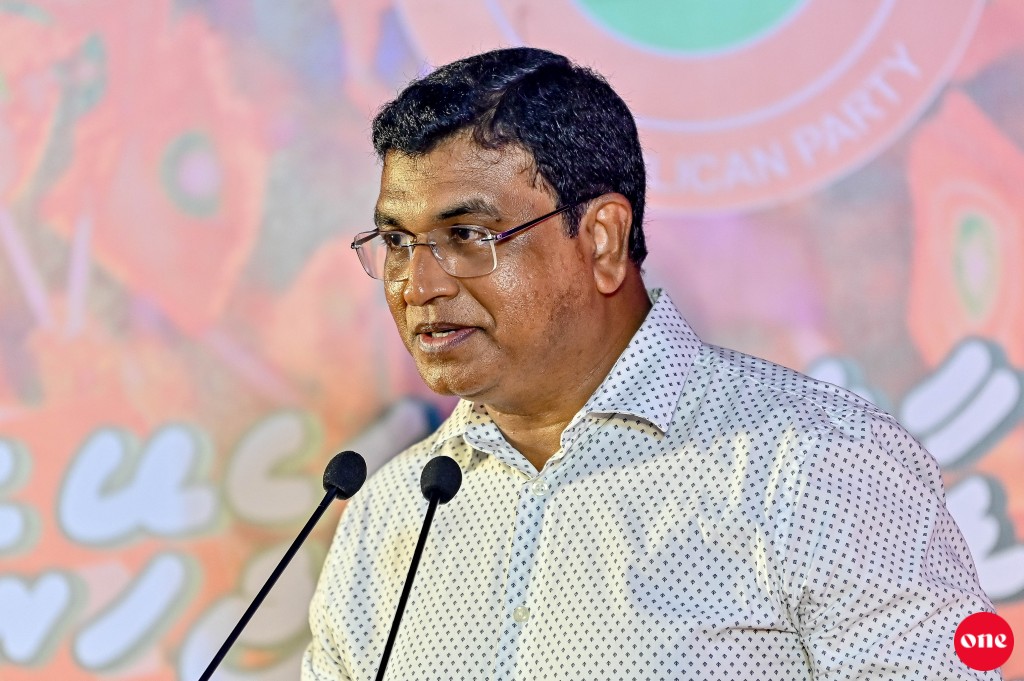 Ameen vidhaalhuvanee Yameen athun PPM jahaigenfi kamah, Yameen minivankuraanee JP in kamah