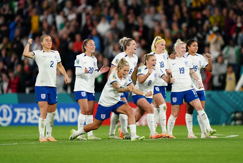 James ah ratheh dhekki match penalty gai kaamiyaabukoh England quarter ah, Australia ves kuriyah