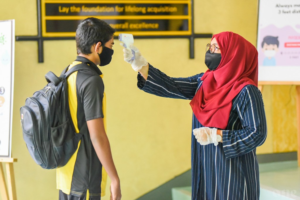 Male' sarahahdhuge school thakuge Grade 7 adhi 8 ge kiyevun anna mahu fashanee