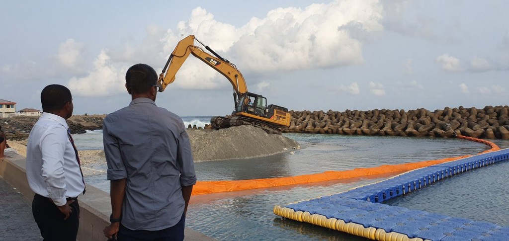 Swimming track gai diving platform eh gaaim kohdheyne bayaku hoadhanee