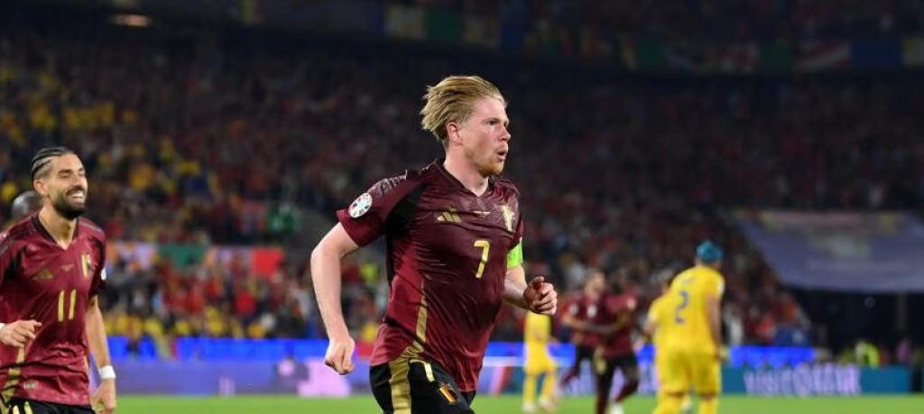 De Bruyne inspires Belgium to win over Romania