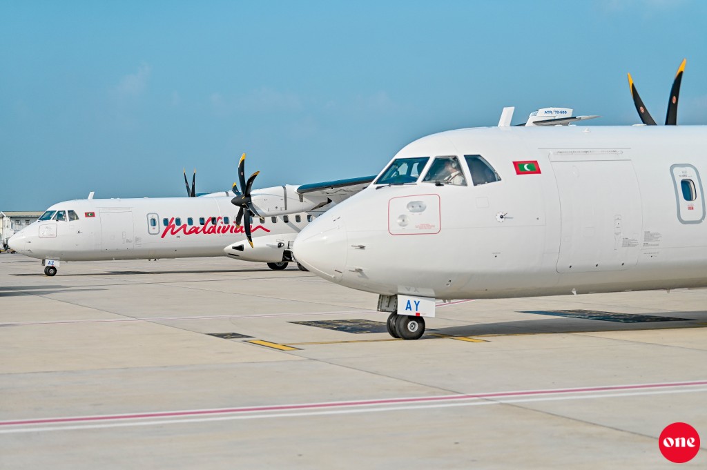 Maldivian ge furathama wide-body mathindhaa boat ah maruhaba kiyumah air show eh