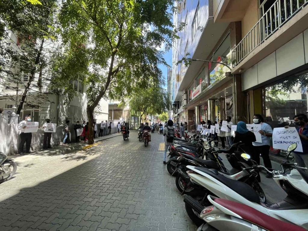 Noosverinnah fuluhun huras alhaathee halleh hoadhaidhinumah govaalai ihuthijaaju koffi