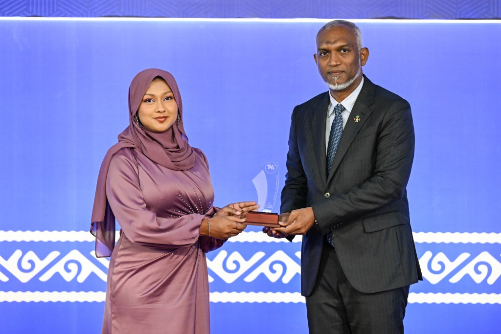 Evves dhathi kameh nethi kuriah oiy thanugai ves student loan ge faisaa dhakkamundhaane: Sarukaaru