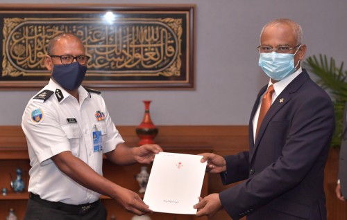 Garunakahvure gina aharuvee Customs ge hidhumathah Raees shukuru adhaa kuravvaifi