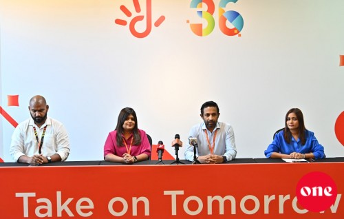 Dhiraagu ge aharee dhuvahaa gulhigen aguhuri offer thakeh, konme dhuvahaku iphone 16 eh