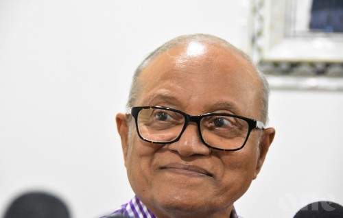 Maumoon vidhaalhuvanee ''Benzema'' eh noon kamah, ''Benzeemaa'' kamah