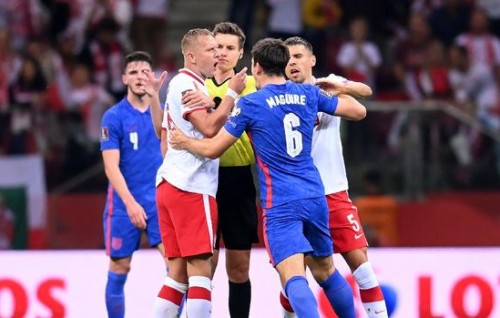 Fahu minute gai goal jahai, Poland inn England aa evvaru koffi
