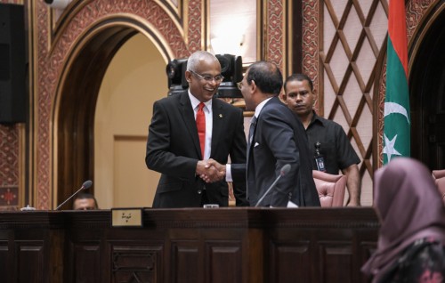 Raeesuljumhooriya nuvatha Raees ge naibu nei haalathehgai Raajjey gai huhnaane kamuge yageenkan aruvan: Nasheed