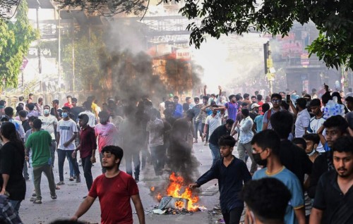 Bangladesh gai kuriyahdhaa muzaaharaathah hoonuve gaumee TV hunna imaaraaiy roakohllaifi