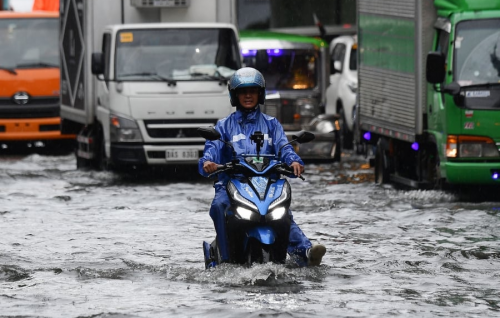 Typhoon Gaemi forces Philippines to halt work, market trading