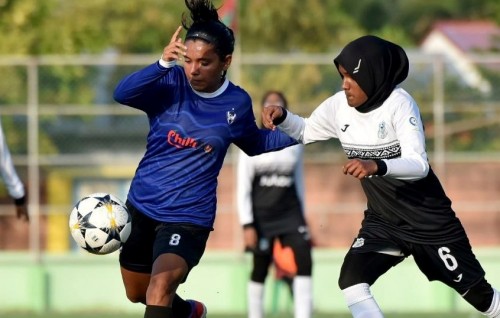 Naifaru gai feshi anhen football mubaaraathuge furathama molhu Dotcom Sports Club ah