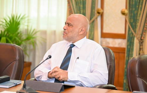 Flat massalaigai Minister Haidharu gaumee tharaggee aai tharikaige committee ah