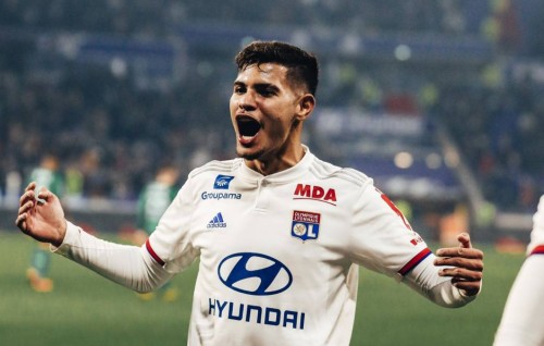 Newcastle in Brazil gaumee team ge midfielder Guimarães gendhan ebbasvejje
