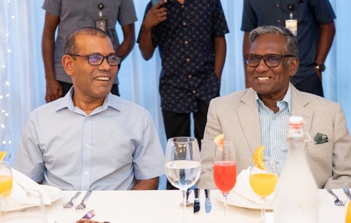 Thafaathu photo eh: Siyaasee ''bodu'' dhe hathurun ekugai roadha veellumakah