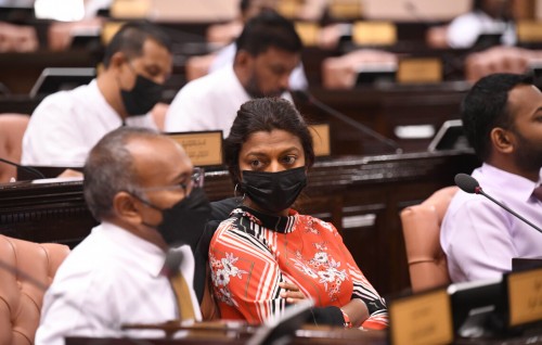 Maalee bayaanugai dhogu mauloomaathu himanaa meehun magaamun vakikoh 5 lakka rufiyaain joorimanaakoh Jalah levey gothah bileh hushahalhanee