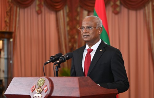 ''Mi dhaurugai kurevunu masakkathun anna dhauruge aamdhanee dheguna ithuru vaane''
