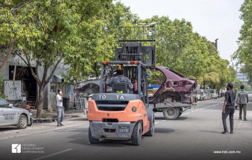 Hulhumale gai gavaaidhaa hilaafa park kohfai huri ulhandhu thah tow kuran fashaifi